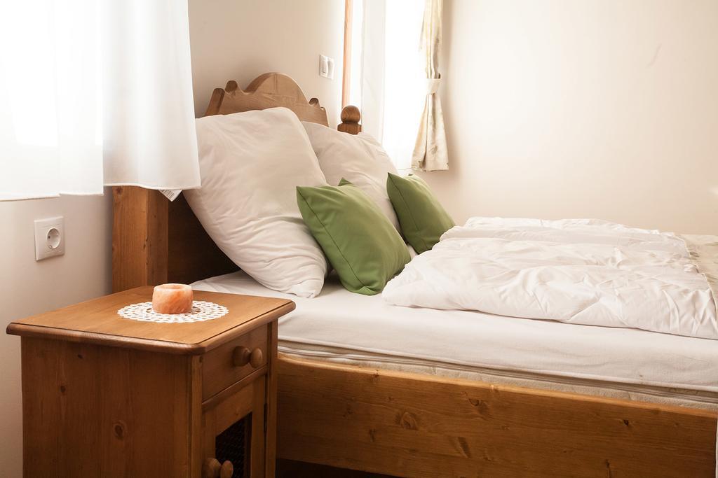 Hotel Maushaus à Vemend Extérieur photo