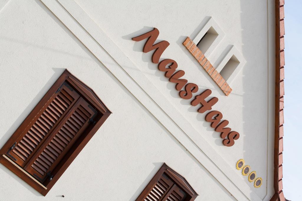 Hotel Maushaus à Vemend Extérieur photo